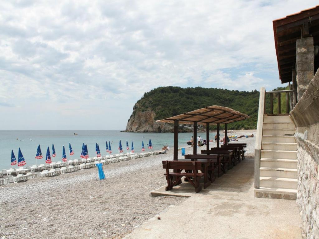 Apartments Galija Petrovac Ngoại thất bức ảnh